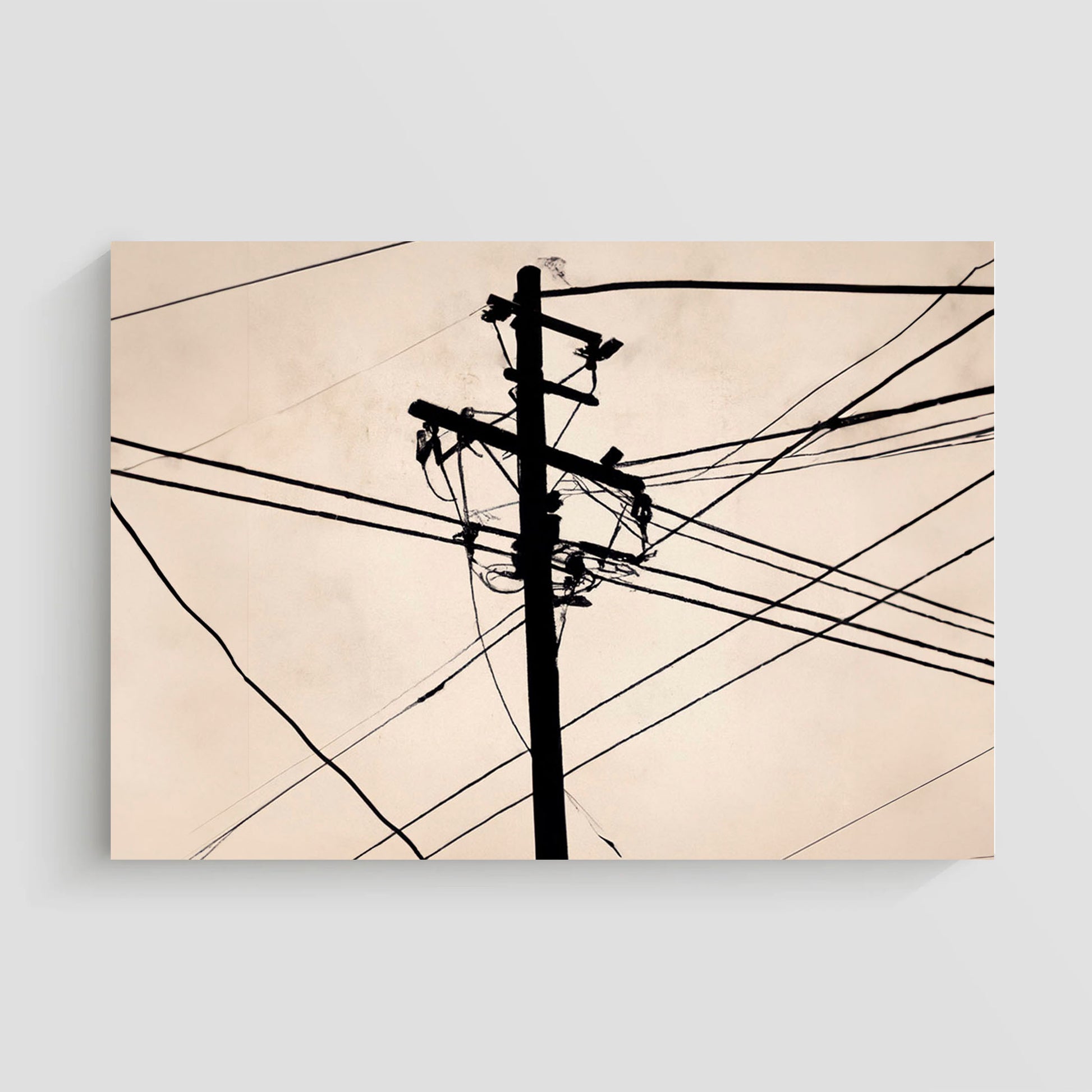 Imagen artística de un poste de electricidad con cables en silueta negra sobre un fondo beige.