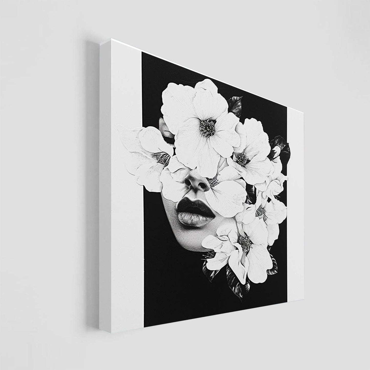 Ilustración en blanco y negro de un rostro humano fusionado con flores delicadas.