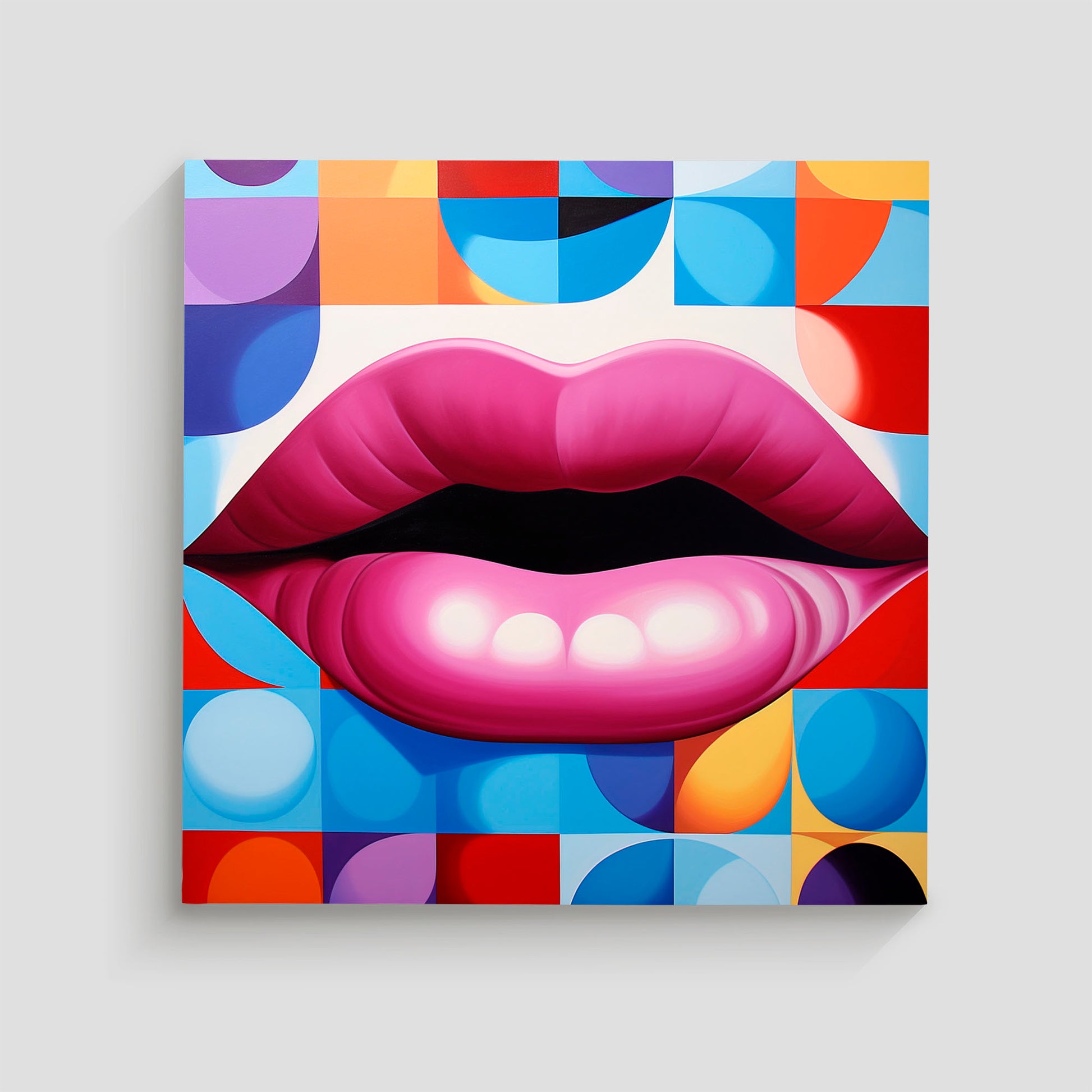 magen de arte pop que muestra unos labios rojos prominentes sobre un fondo geométrico colorido, con formas y patrones vibrantes en tonos variados.